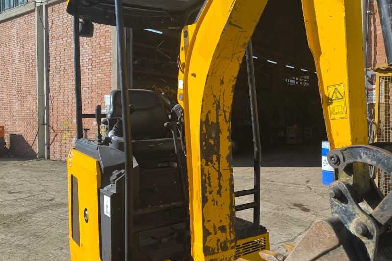 OmecoHub - Immagine JCB 18Z1